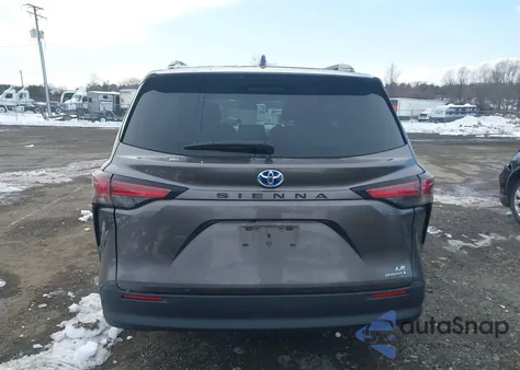 2021 Toyota Sienna Le из США, поврежденный, VIN 5TDKRKEC6MS022553